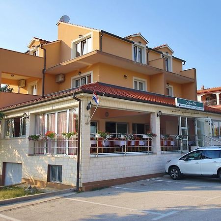 לוזובאק Guest Accommodation Slapovi Krke מראה חיצוני תמונה