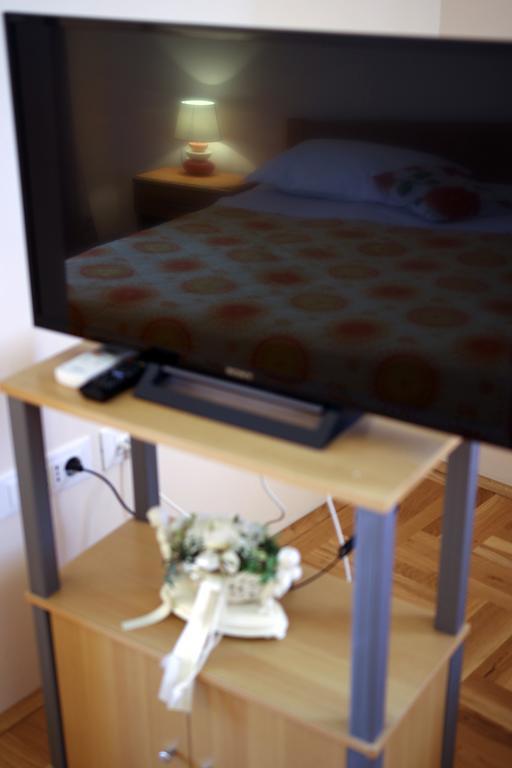 לוזובאק Guest Accommodation Slapovi Krke חדר תמונה